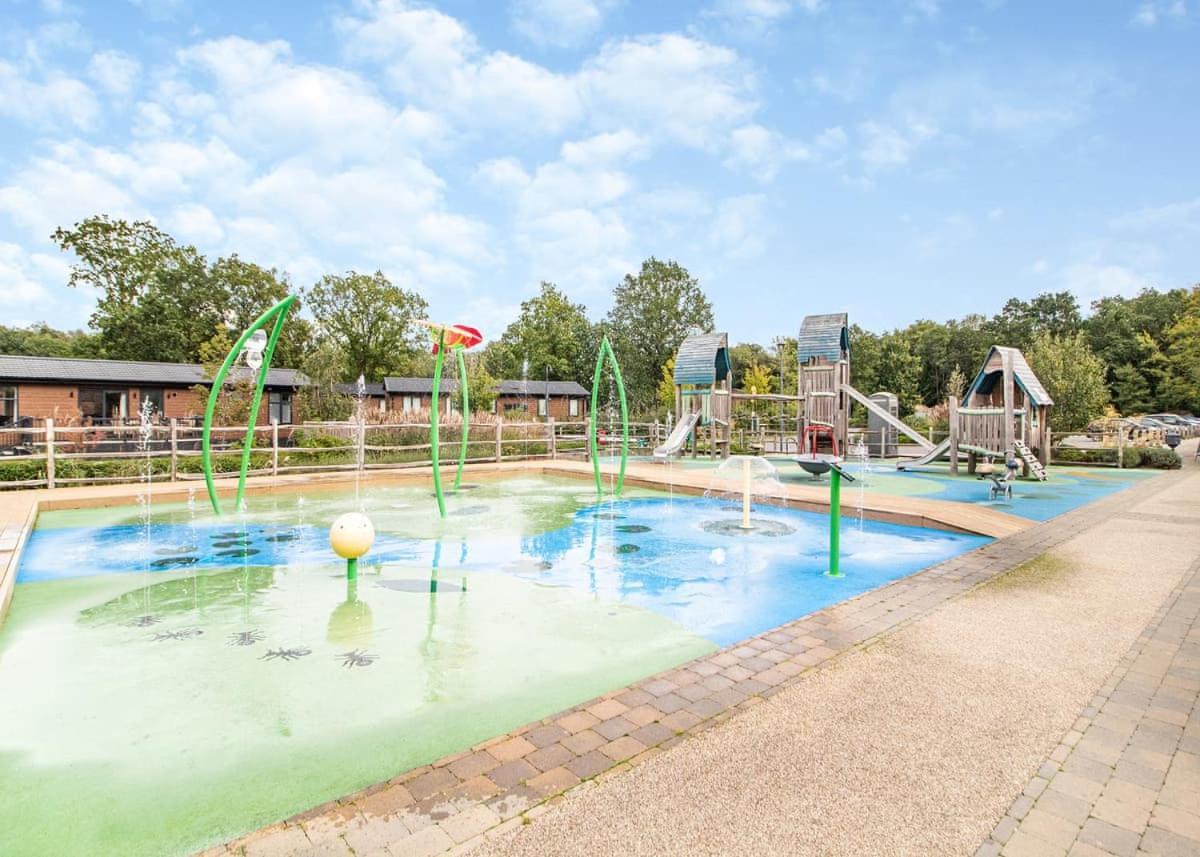 Norfolk Woods Resort And Spa Narborough  Luaran gambar