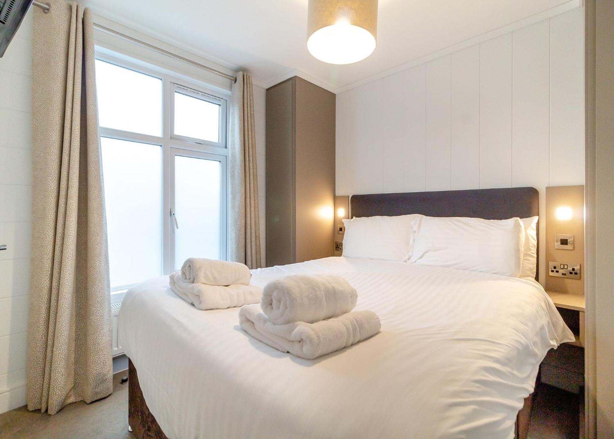 Norfolk Woods Resort And Spa Narborough  Bilik gambar